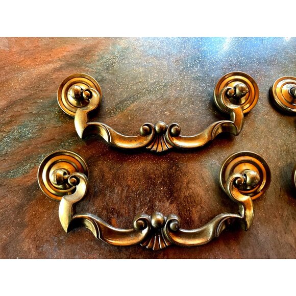 Vintage Brass Drawer Pulls Set Of 4 Ornate Antique Style Handles Elegant Design - Picture 2 of 8